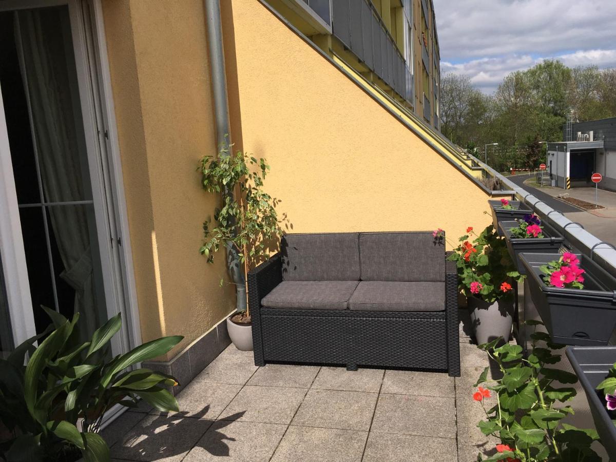 Julia In The Center Of Karlsbad
